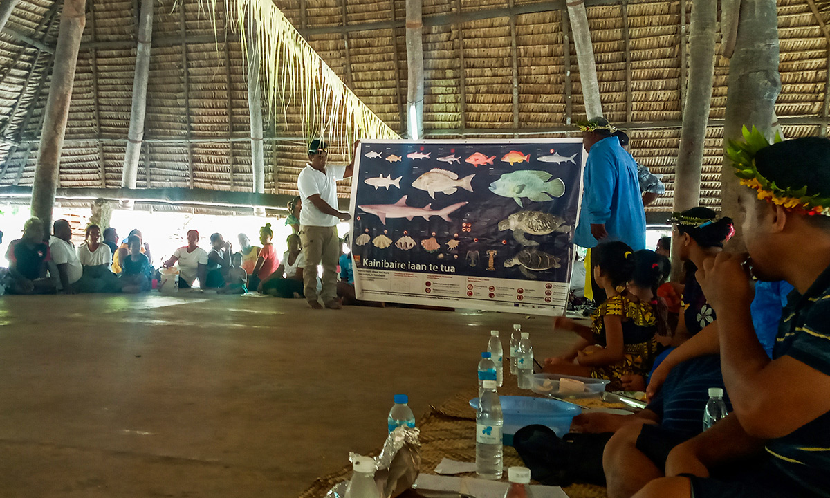 Raising awareness about new fishing regulations in Kiribati